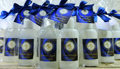 Lembrancinha Brinde Bisnaga Álcool Gel Hidratante Casamento