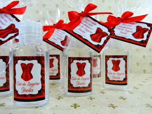 Lembrancinha Chá de Lingerie Personalizada Álcool Gel
