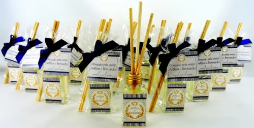 Lembrancinha Coroa Dourada Mini Difusor