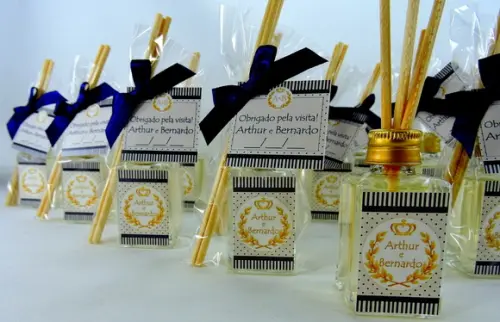 Lembrancinha Coroa Dourada Mini Difusor