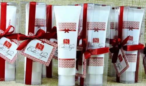 Lembrancinha de Agradecimento Bisnaga com Creme para Barbear