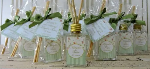Lembrancinha de Aniversário Mini Aromatizador Difusor Verde