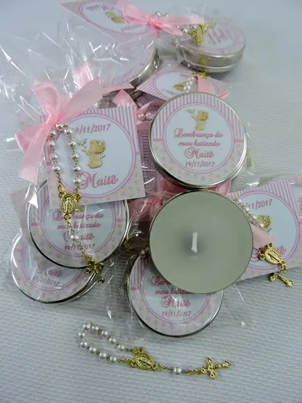 Lembrancinha de Batizado Velinha na Latinha e Mini Terço