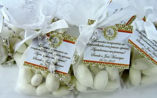 Lembrancinha de Casamento Amêndoas da Sorte com Mini Terço