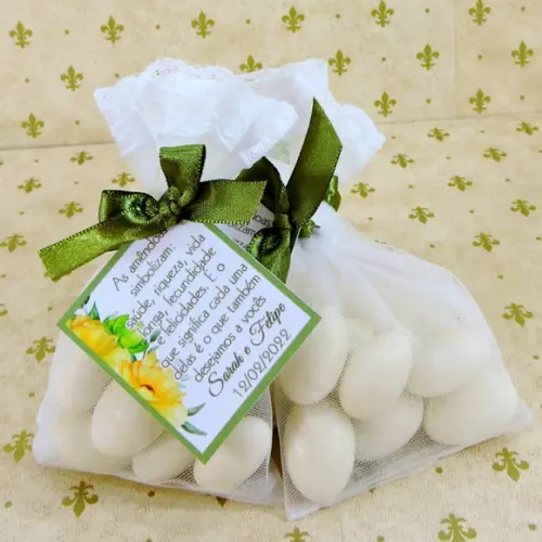Lembrancinha de Casamento Amêndoas da Sorte Saquinho Organza