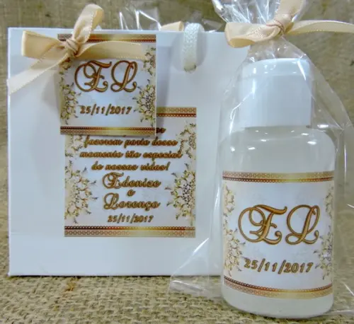 Lembrancinha de Casamento Bisnaga na Sacola Branca