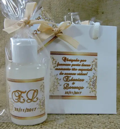 Lembrancinha de Casamento Bisnaga na Sacola Branca