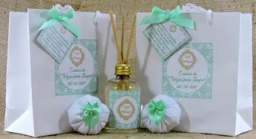 Lembrancinha de Casamento com Mini Difusor e 2 Sachês