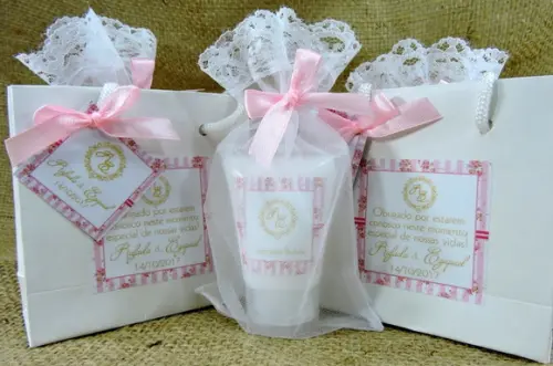 Lembrancinha de Casamento Hidratante na Organza e Sacolinha