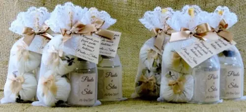 Lembrancinha de Casamento Mini Aromatizante e Dois Sachês