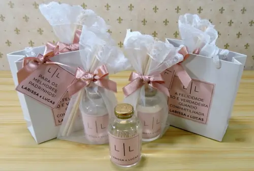 Lembrancinha de Casamento Mini Aromatizante na Sacolinha