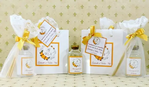 Lembrancinha de Casamento Mini Difusor na Sacolinha