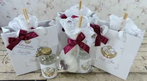 Lembrancinha de Casamento Mini Difusor de Varetas e Sachê