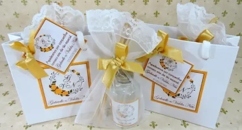 Lembrancinha de Casamento Mini Difusor na Sacolinha