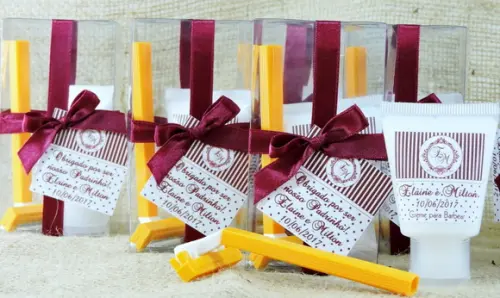 Lembrancinha de Casamento para Padrinhos Kit Barbear Marsala