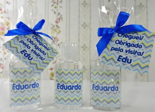 Lembrancinha de Maternidade Mini Álcool Gel no Saquinho