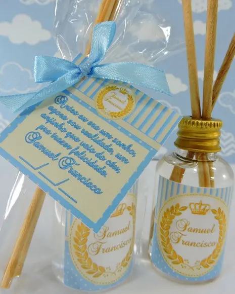Lembrancinha de Maternidade Mini Aromatizador Coroa Dourada