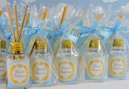 Lembrancinha de Maternidade Mini Aromatizador Coroa Dourada