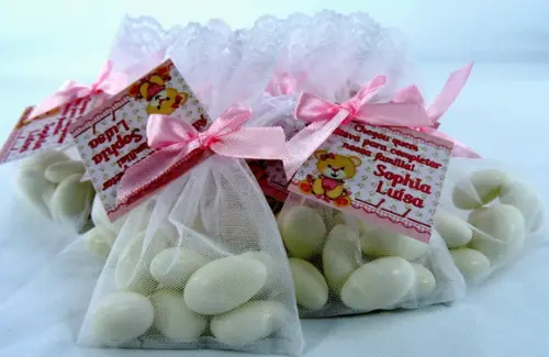 Lembrancinha de Nascimento Amêndoas na Organza Ursinha
