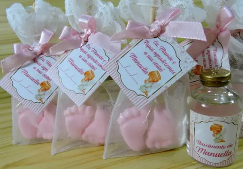 Lembrancinha de Nascimento Aromatizador Pézinho na Organza