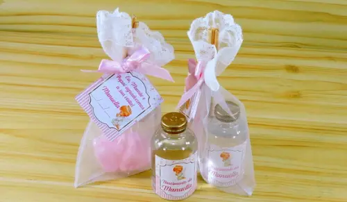 Lembrancinha de Nascimento Aromatizador Pézinho na Organza