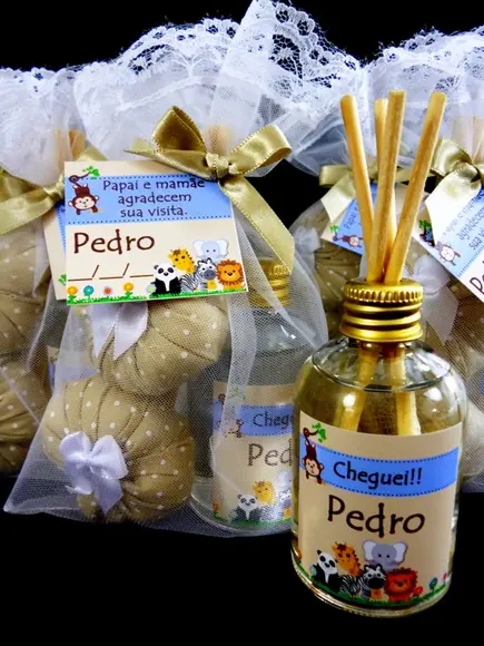 Lembrancinha de Nascimento Mini Aromatizador e Dois Sachês