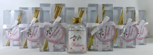 Lembrancinha de Nascimento Mini Aromatizador na Caixinha