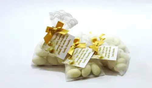 Lembrancinha de Natal 7 Amêndoas da Sorte Saquinho Organza
