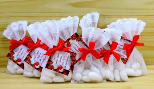 Lembrancinha de Natal Amêndoas da Sorte Saquinho Organza