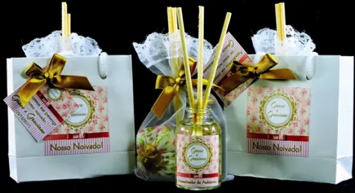 Lembrancinha de Noivado Difusor e Sachê Rosa e Dourado