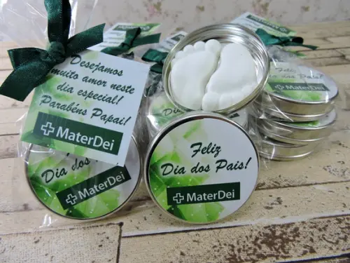 Lembrancinha Dia dos Pais Latinha com Pézinho
