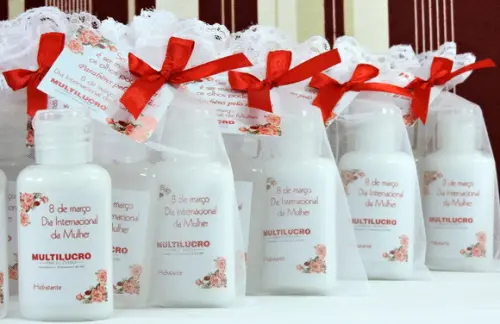 Lembrancinha Especial Brinde Álcool Gel e Hidratante