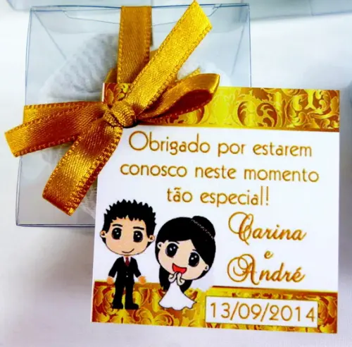 Lembrancinha Laço Dourado Sachê na Caixa