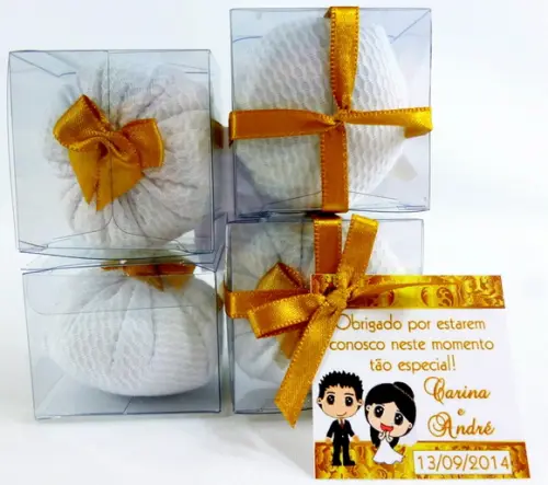 Lembrancinha Laço Dourado Sachê na Caixa