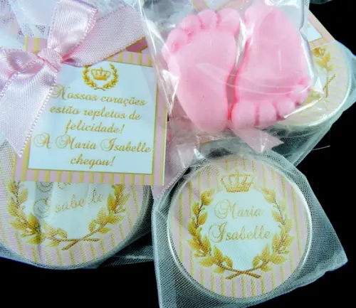 Lembrancinha Latinha Pézinho na Organza