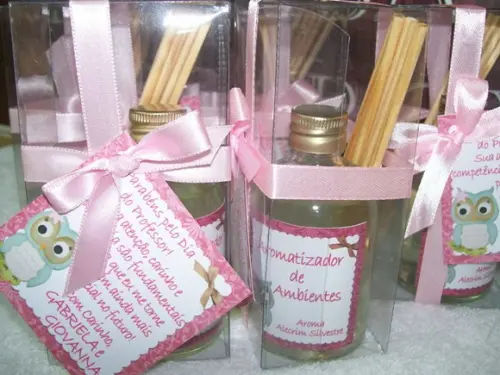 Lembrancinha Mini Aromatizador Corujinha