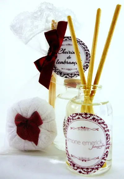 Lembrancinha Mini Aromatizador e Sachê