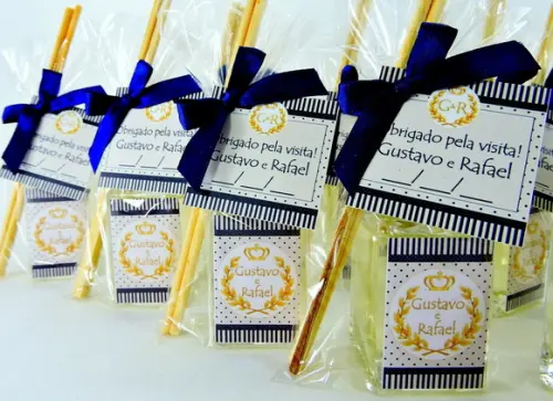 Lembrancinha Mini Aromatizador Gêmeos Coroa