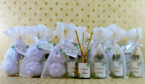 Lembrancinha Mini Difusor Varetas Casamento Dois Sachês