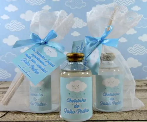 Lembrancinha Nascimento Mini Aromatizador na Organza Nuvem