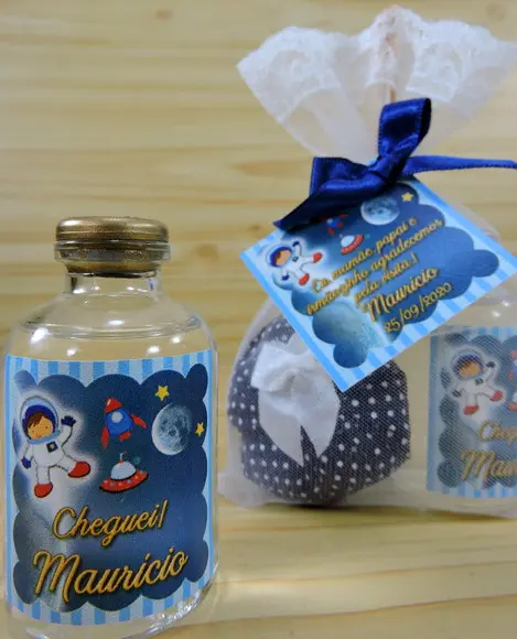 Lembrancinha Nascimento Sachê e Mini Aromatizador Astronauta
