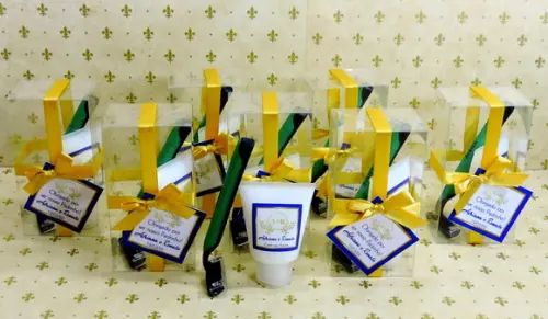 Lembrancinha para Padrinhos Kit Barbear de Casamento