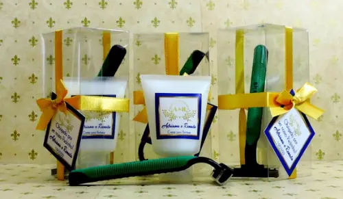 Lembrancinha para Padrinhos Kit Barbear de Casamento
