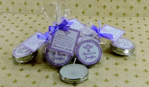 Lembrancinha Velinha na Latinha de Batizado