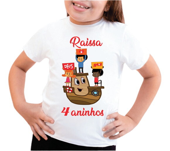 Camiseta Deus É Amor 3 Palavrinhas com Nome e Idade