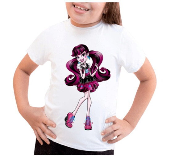 2 Camiseta Personalizada Monster High com Nome da Criança