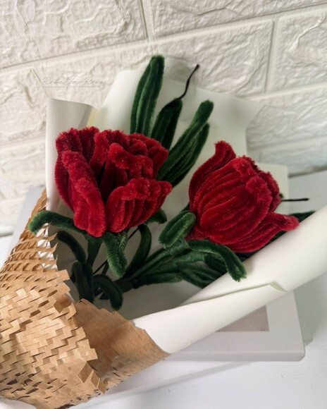 Buquê de Flores em Chenille | Rosas Vermelhas