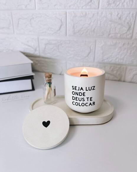 Kit Vela Aromática com Bandeja Frase Seja Luz