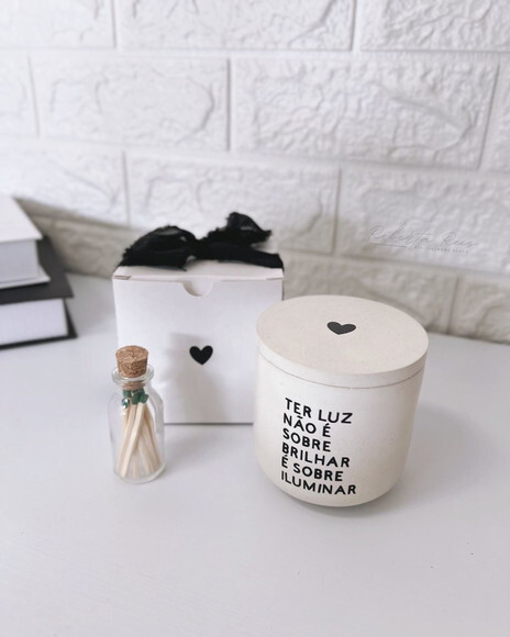Vela Aromática no Pote Artesanal Frase Iluminar