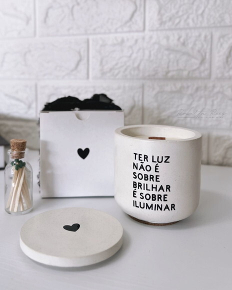 Vela Aromática no Pote Artesanal Frase Iluminar